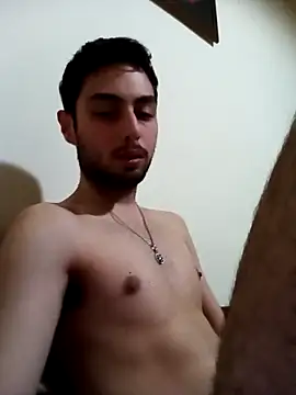 Snapshot of Raze_Elusive chatting on December 4, 2024, 7:50 am Raze Elusive online show from December 4, 2024, 7:50 am