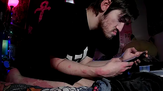 ATwinkie online show from November 8, 2025, 8:51 pm