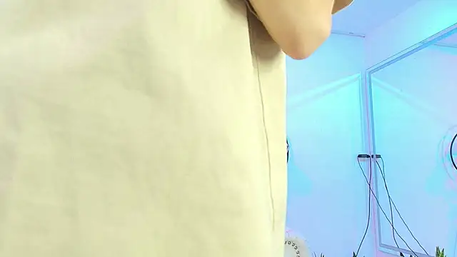 Theia moon online show from December 30, 2024, 12:42 pm