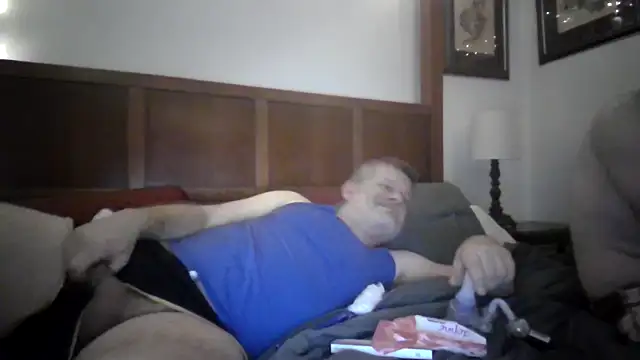 Snapshot of LARawAlways2 chatting on December 1, 2025, 5:12 am LARawAlways2 online show from December 1, 2025, 5:12 am