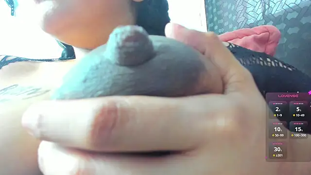 Snapshot of Venus_Blackk chatting on January 7, 2025, 8:31 pm Venus Blackk online show from January 7, 2025, 8:31 pm