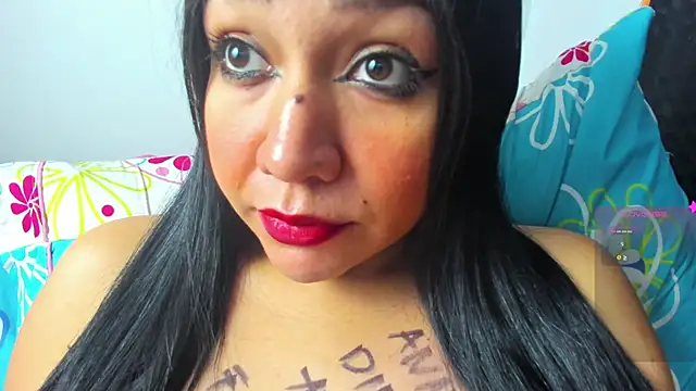 Snapshot of Venus_Blackk chatting on January 14, 2025, 11:27 pm Venus Blackk online show from January 14, 2025, 11:27 pm