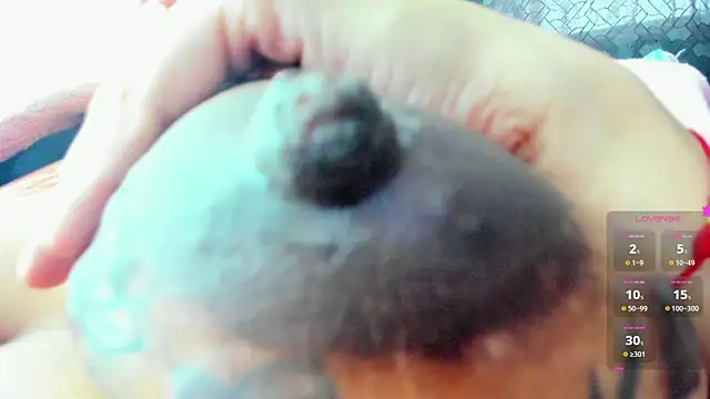 Snapshot of Venus_Blackk chatting on February 15, 2025, 9:26 pm Venus Blackk online show from February 15, 2025, 9:26 pm