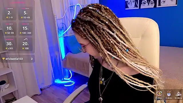 Snapshot of VioletShine chatting on January 10, 2025, 1:31 pm VioletShine online show from January 10, 2025, 1:31 pm