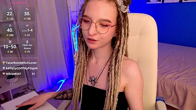 Snapshot of VioletShine chatting on January 12, 2025, 4:40 pm VioletShine online show from January 12, 2025, 4:40 pm