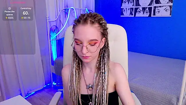 Snapshot of VioletShine chatting on January 22, 2025, 2:35 pm VioletShine online show from January 22, 2025, 2:35 pm