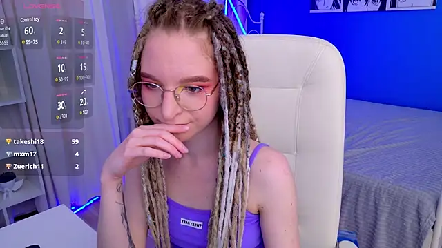 Snapshot of VioletShine chatting on January 30, 2025, 5:06 pm VioletShine online show from January 30, 2025, 5:06 pm