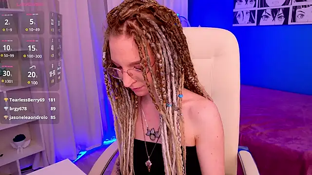 Snapshot of VioletShine chatting on February 7, 2025, 6:02 pm VioletShine online show from February 7, 2025, 6:02 pm