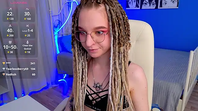 Snapshot of VioletShine chatting on February 26, 2025, 5:50 pm VioletShine online show from February 26, 2025, 5:50 pm