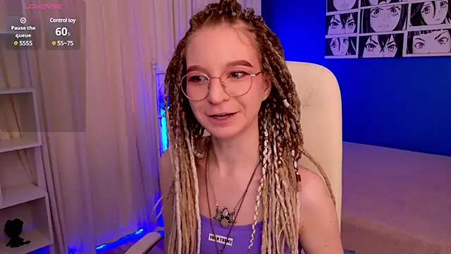 Snapshot of VioletShine chatting on March 2, 2025, 9:21 am VioletShine online show from March 2, 2025, 9:21 am