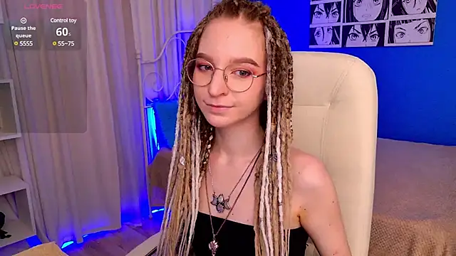 Snapshot of VioletShine chatting on March 15, 2025, 2:55 pm VioletShine online show from March 15, 2025, 2:55 pm