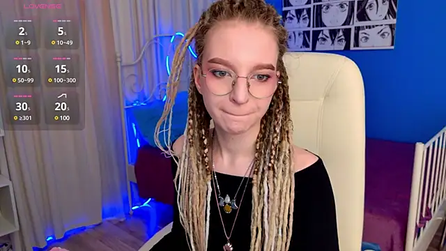 Snapshot of VioletShine chatting on March 22, 2025, 1:30 pm VioletShine online show from March 22, 2025, 1:30 pm