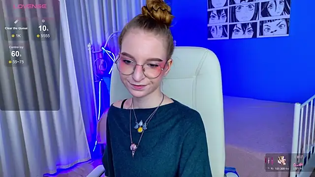 Snapshot of VioletShine chatting on November 8, 2025, 8:03 am VioletShine online show from November 8, 2025, 8:03 am