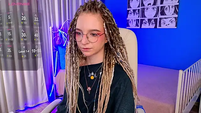 Snapshot of VioletShine chatting on November 26, 2025, 10:05 am VioletShine online show from November 26, 2025, 10:05 am