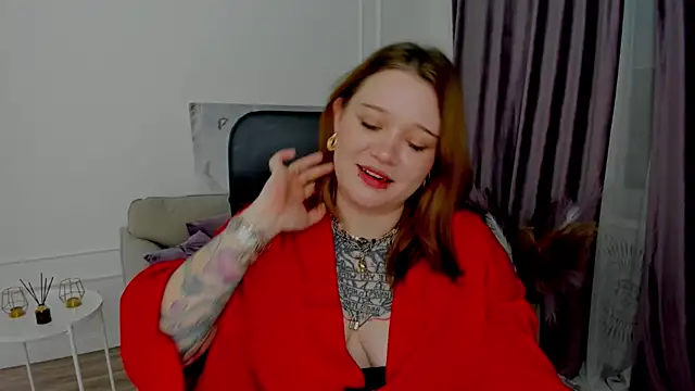 Snapshot of MoonLghte chatting on January 15, 2025, 10:46 pm MoonLghte online show from January 15, 2025, 10:46 pm