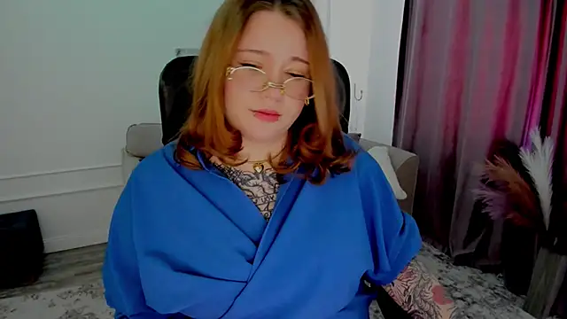 Snapshot of MoonLghte chatting on January 22, 2025, 6:42 am MoonLghte online show from January 22, 2025, 6:42 am
