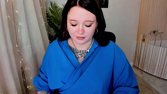 Snapshot of MoonLghte chatting on March 12, 2025, 10:39 pm MoonLghte online show from March 12, 2025, 10:39 pm