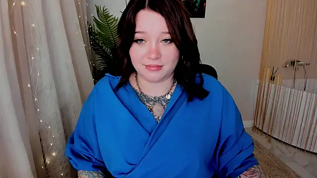 Snapshot of MoonLghte chatting on March 13, 2025, 1:43 am MoonLghte online show from March 13, 2025, 1:43 am
