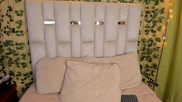 jenifer  power10 online show from January 17, 2025, 12:10 pm