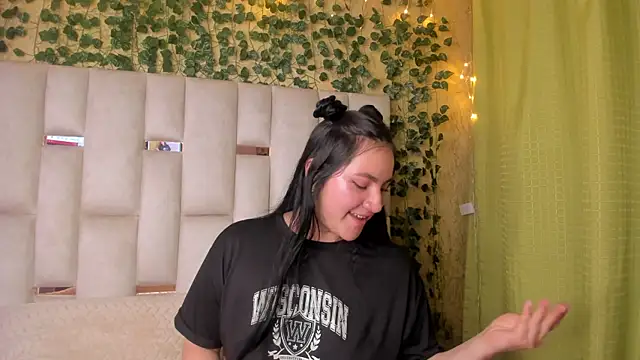 jenifer  power10 online show from January 21, 2025, 4:16 pm