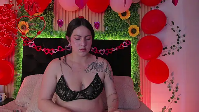 jenifer  power10 online show from February 17, 2025, 4:26 pm