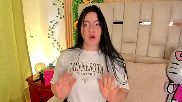 jenifer  power10 online show from October 8, 2025, 8:06 pm