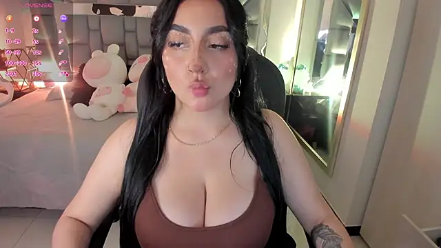 i akane online show from October 25, 2025, 1:51 pm