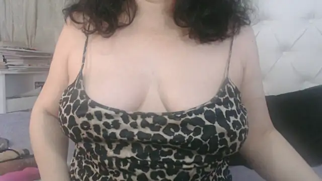 Snapshot of maturepriscila chatting on February 16, 2025, 9:48 pm maturepriscila online show from February 16, 2025, 9:48 pm