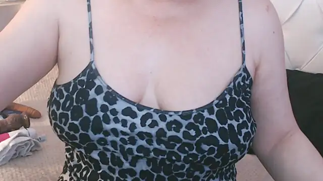 Snapshot of maturepriscila chatting on February 22, 2025, 4:51 pm maturepriscila online show from February 22, 2025, 4:51 pm