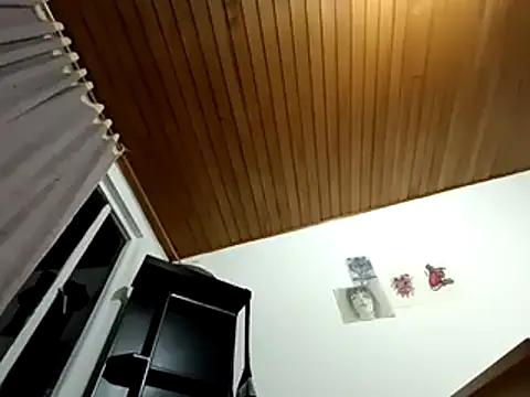 Nicky smith   online show from December 2, 2024, 1:36 am