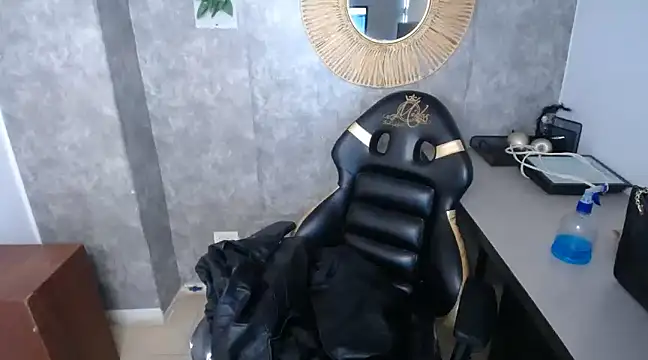 Snapshot of Tiffanny chatting on January 23, 2025, 6:45 pm Tiffanny online show from January 23, 2025, 6:45 pm