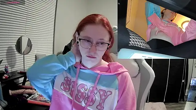 Snapshot of LilyFoxxx chatting on February 2, 2025, 4:48 am LilyFoxxx online show from February 2, 2025, 4:48 am