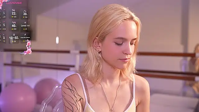 lolly pie online show from October 10, 2025, 3:55 pm