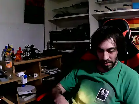 Snapshot of johnwood88 chatting on November 15, 2025, 10:48 pm johnwood88 online show from November 15, 2025, 10:48 pm