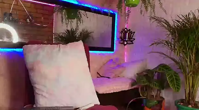 Snapshot of _mamush chatting on March 5, 2025, 8:32 pm  mamush online show from March 5, 2025, 8:32 pm