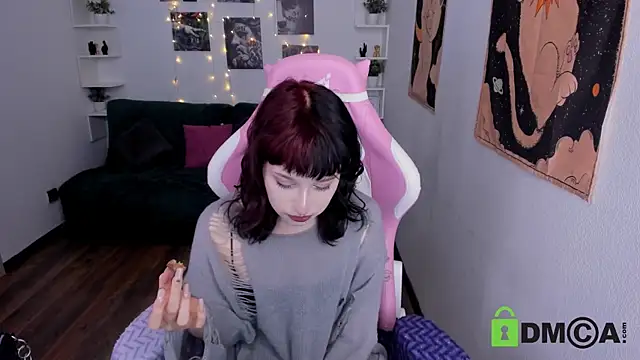 Snapshot of ElizaNik_ chatting on March 8, 2025, 9:40 pm ElizaNik online show from March 8, 2025, 9:40 pm