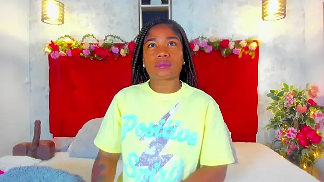 SilvannaFit online show from November 8, 2025, 11:43 am