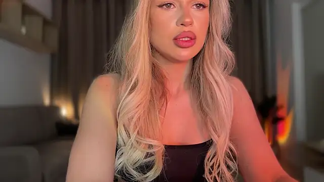 Julia RL online show from November 17, 2025, 11:10 pm