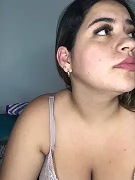 Snapshot of Amira__Fatima chatting on March 10, 2025, 7:40 pm Amira Fatima online show from March 10, 2025, 7:40 pm