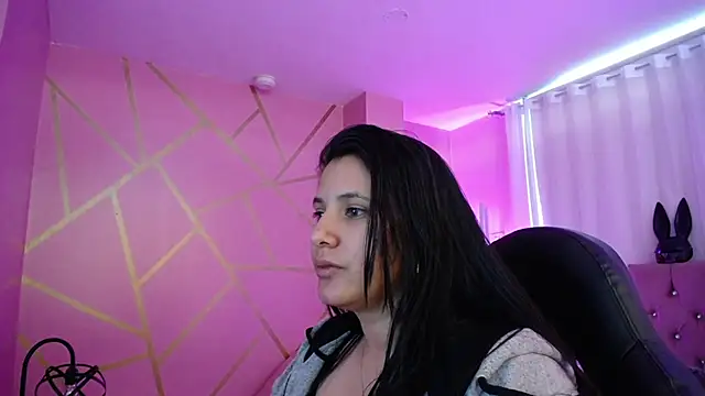 Snapshot of frreeya chatting on January 22, 2025, 10:37 pm frreeya online show from January 22, 2025, 10:37 pm