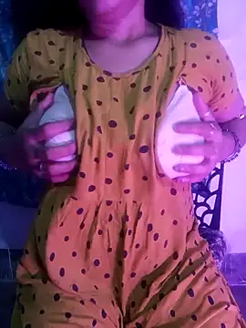 Snapshot of Sneha_gril chatting on October 18, 2025, 5:57 pm Sneha gril online show from October 18, 2025, 5:57 pm