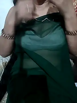 Snapshot of Sneha_gril chatting on November 5, 2025, 2:06 pm Sneha gril online show from November 5, 2025, 2:06 pm