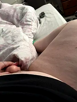 Snapshot of AmberTaylorXxx chatting on December 3, 2024, 8:27 am AmberTaylorXxx online show from December 3, 2024, 8:27 am