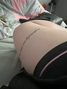 Snapshot of AmberTaylorXxx chatting on February 5, 2025, 8:21 am AmberTaylorXxx online show from February 5, 2025, 8:21 am