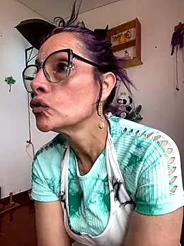 Goddess-Love- online show from November 22, 2025, 6:18 pm