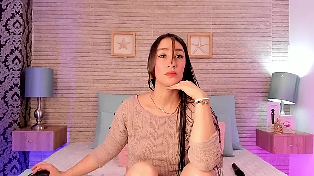 Snapshot of Catalinna_Thompson chatting on January 15, 2025, 12:04 pm Catalinna Thompson online show from January 15, 2025, 12:04 pm