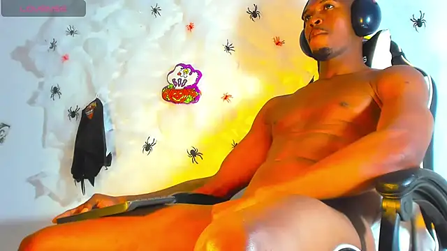 Amir mikelsen online show from October 31, 2025, 12:33 am