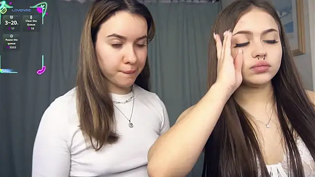 TateDevon online show from September 30, 2025, 6:51 am