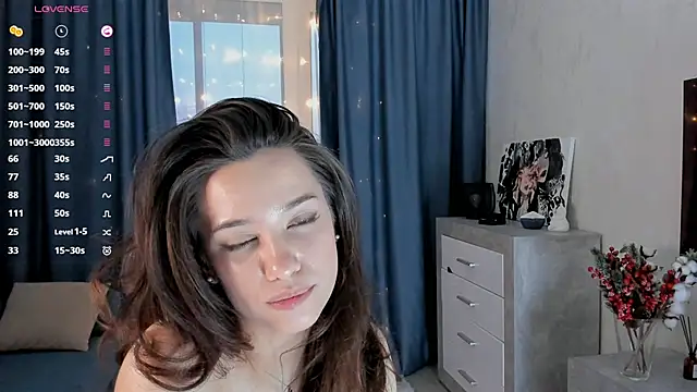 Snapshot of EmeliaReaper chatting on February 23, 2025, 4:39 am EmeliaReaper online show from February 23, 2025, 4:39 am