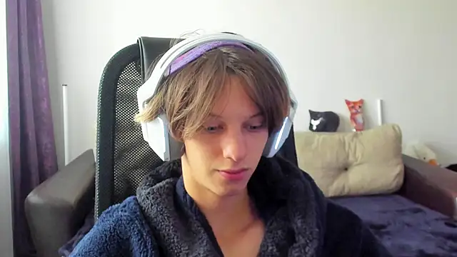 Ostin meow online show from October 28, 2025, 7:45 am